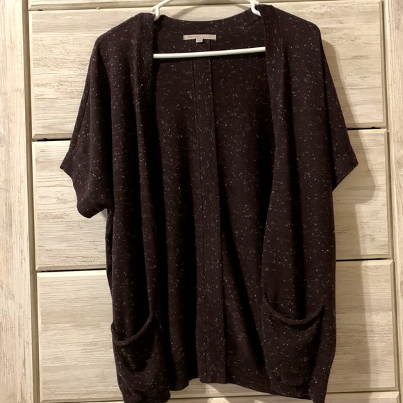 GAP Short Sleeve Sweater; Eggplant with Light Yellow Flecks - Picture 1 of 2